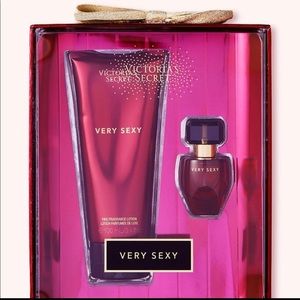 NEW Very Sexy Victoria’s Secret Bundle